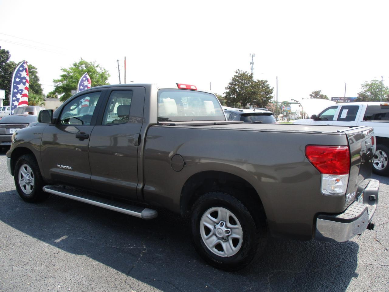 Toyota Tundra 2WD Truck Dbl 4.6L V8 6-Spd AT (Natl) 2011