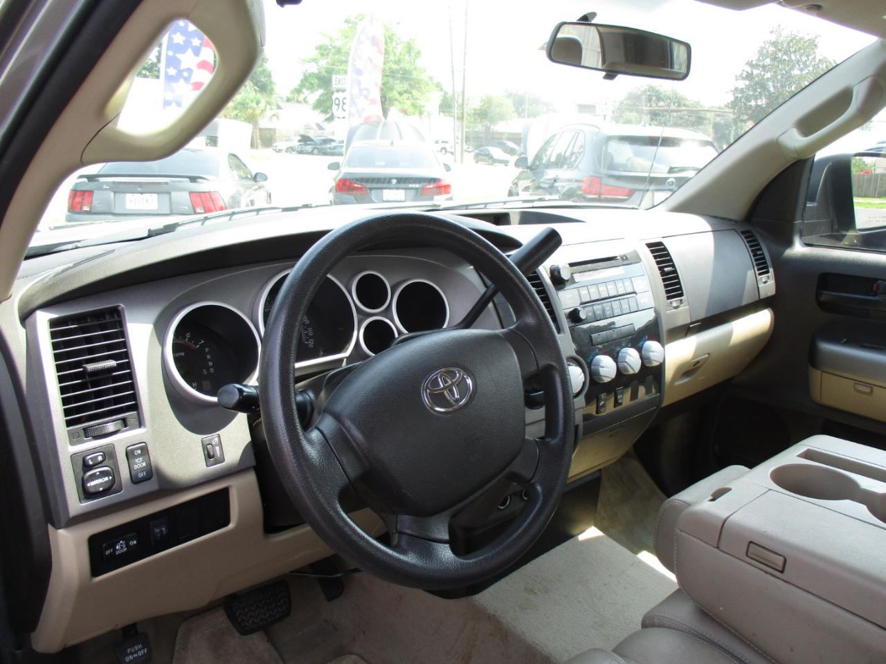 Toyota Tundra 2WD Truck Dbl 4.6L V8 6-Spd AT (Natl) 2011