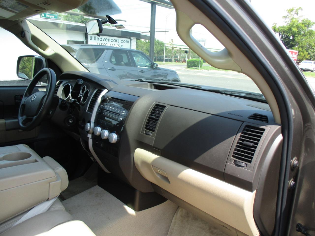 Toyota Tundra 2WD Truck Dbl 4.6L V8 6-Spd AT (Natl) 2011