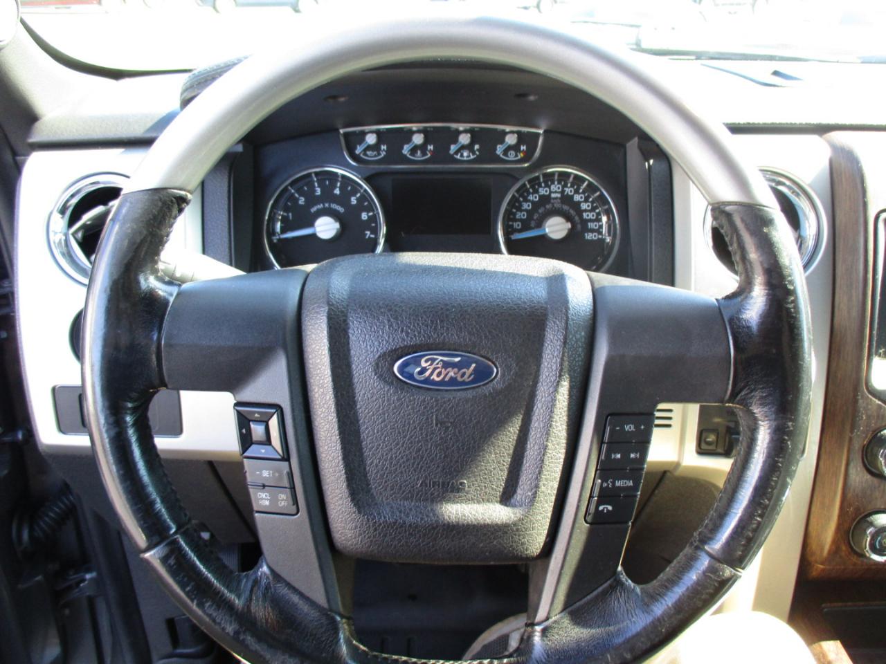 Ford F-150 4WD SuperCrew 145" Platinum 2014