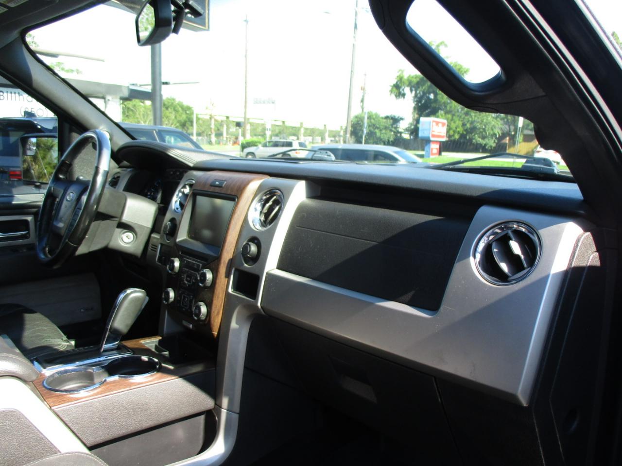 Ford F-150 4WD SuperCrew 145" Platinum 2014