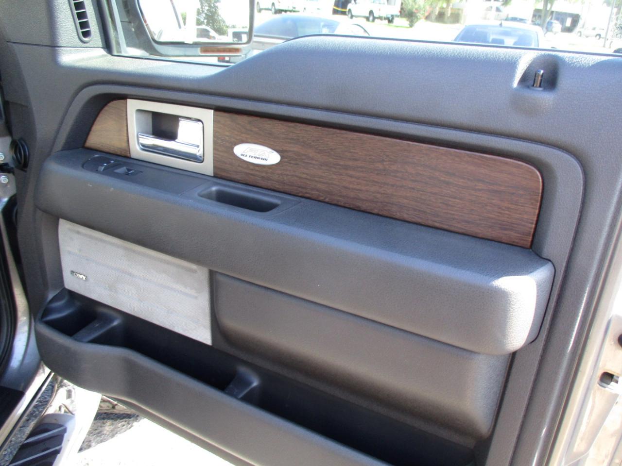 Ford F-150 4WD SuperCrew 145" Platinum 2014