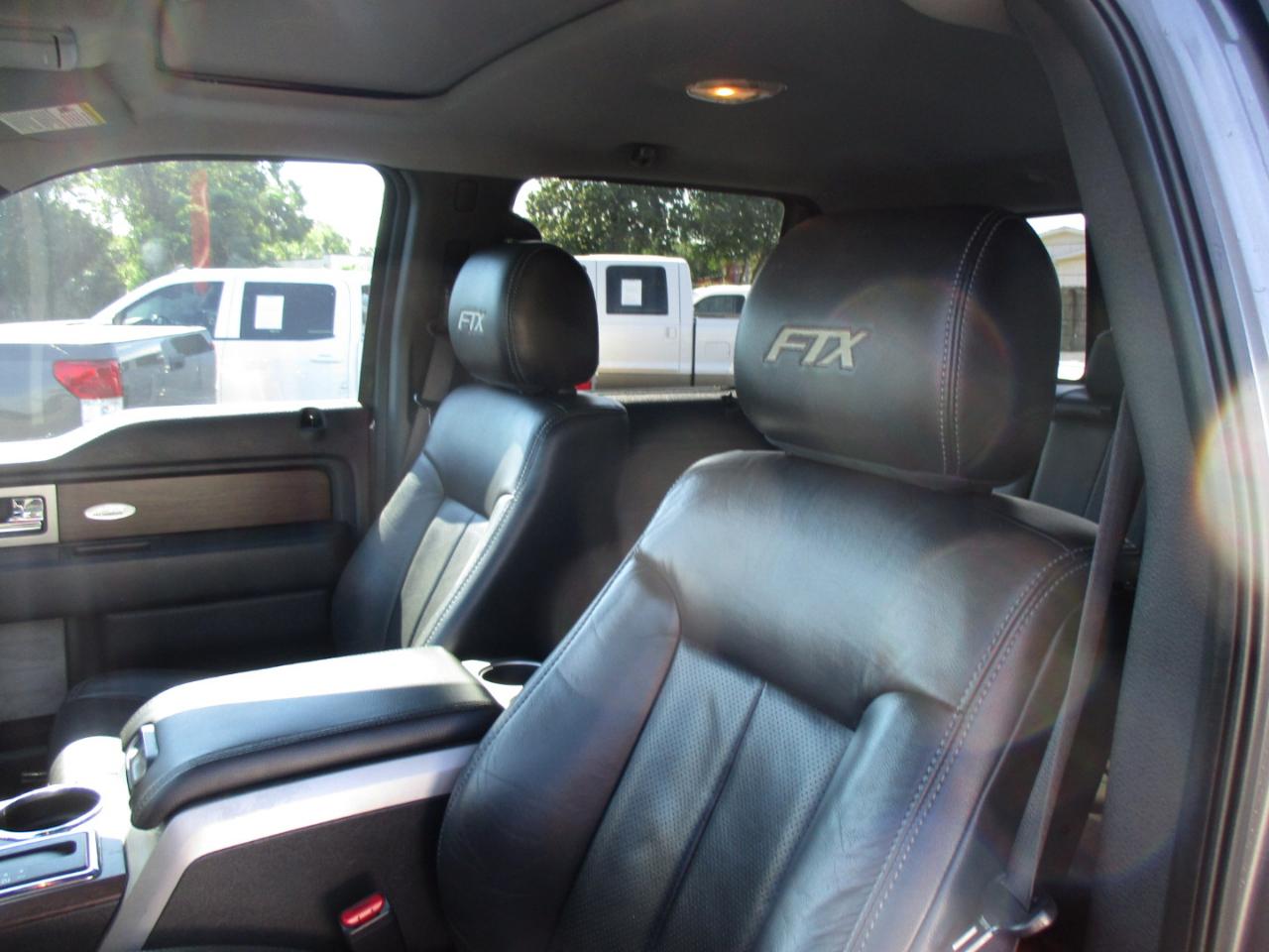 Ford F-150 4WD SuperCrew 145" Platinum 2014