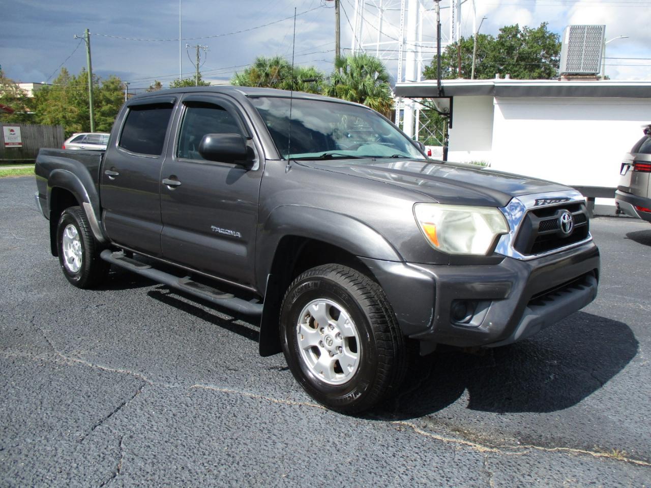 Toyota Tacoma 2WD Double Cab I4 AT PreRunner (Natl) 2015