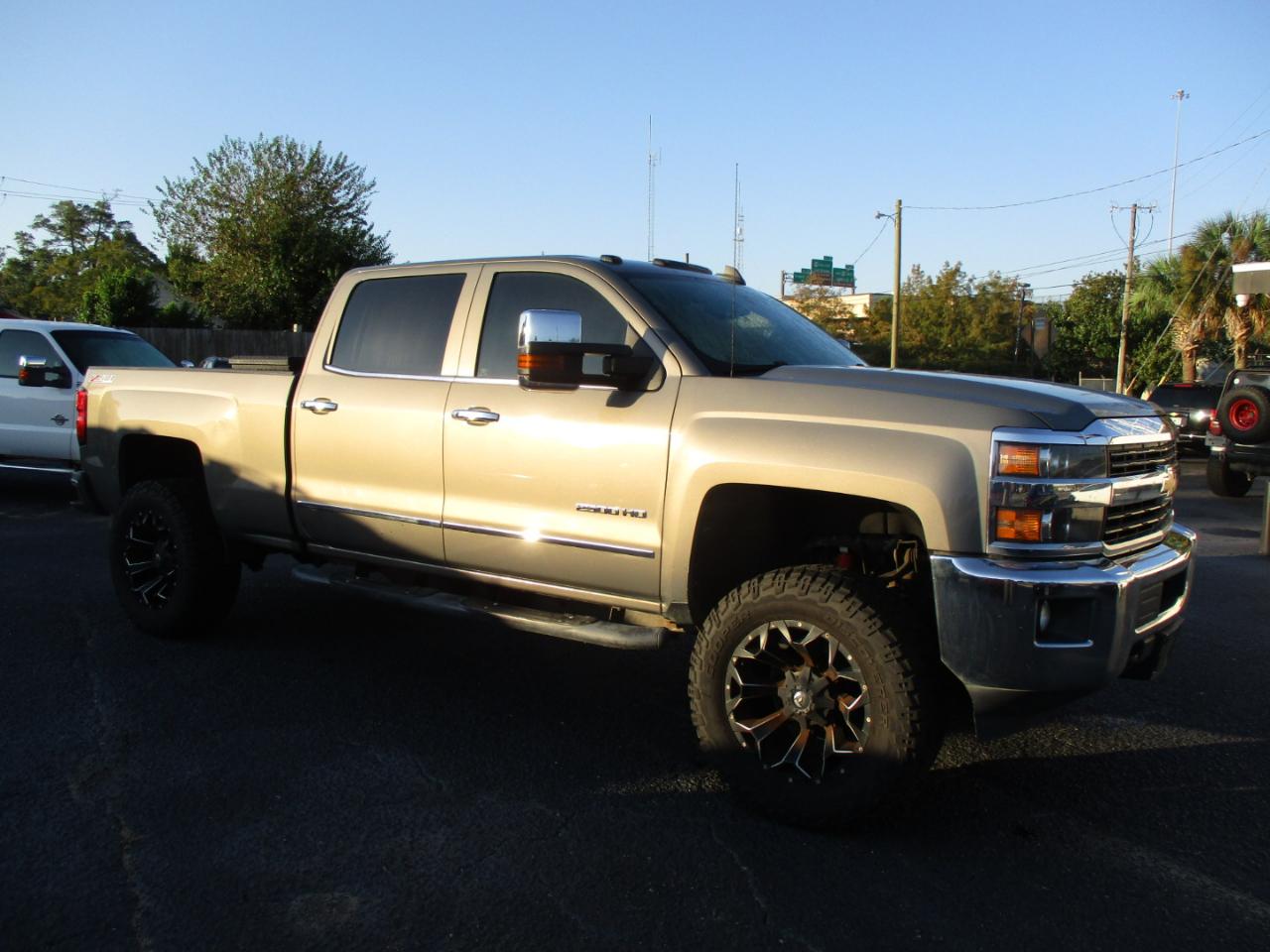 Chevrolet Silverado 2500HD 4WD Crew Cab 153.7" LTZ 2017