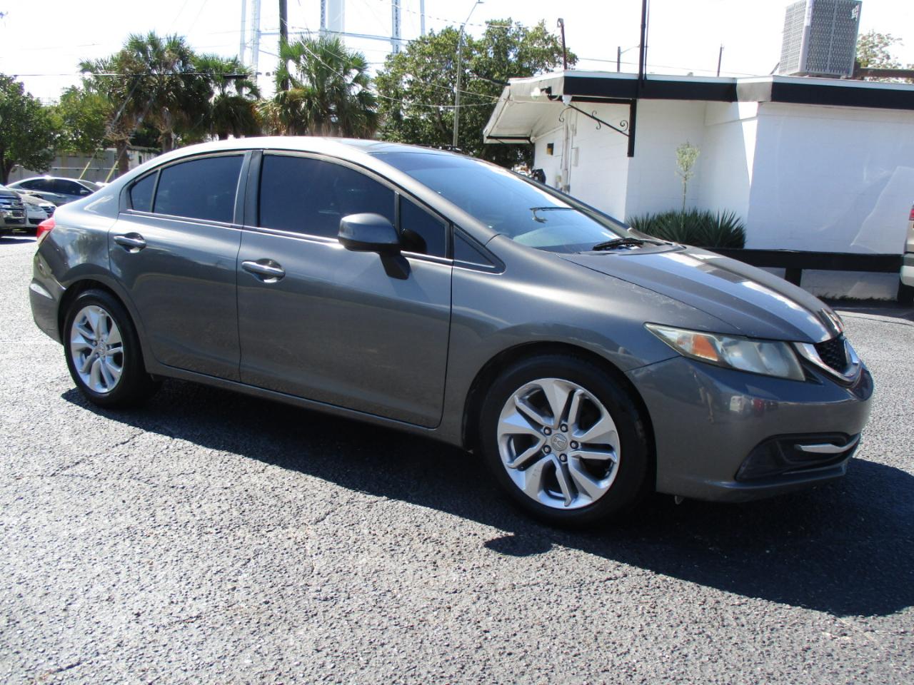 Honda Civic Sdn 4dr Auto LX 2013