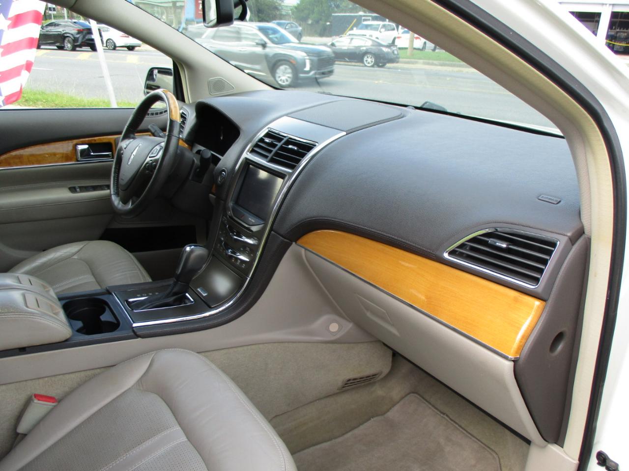 Lincoln MKX FWD 4dr 2012