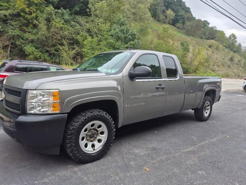 Chevrolet Silverado 1500 Work Truck Ext. Cab Long Box 4WD 2009