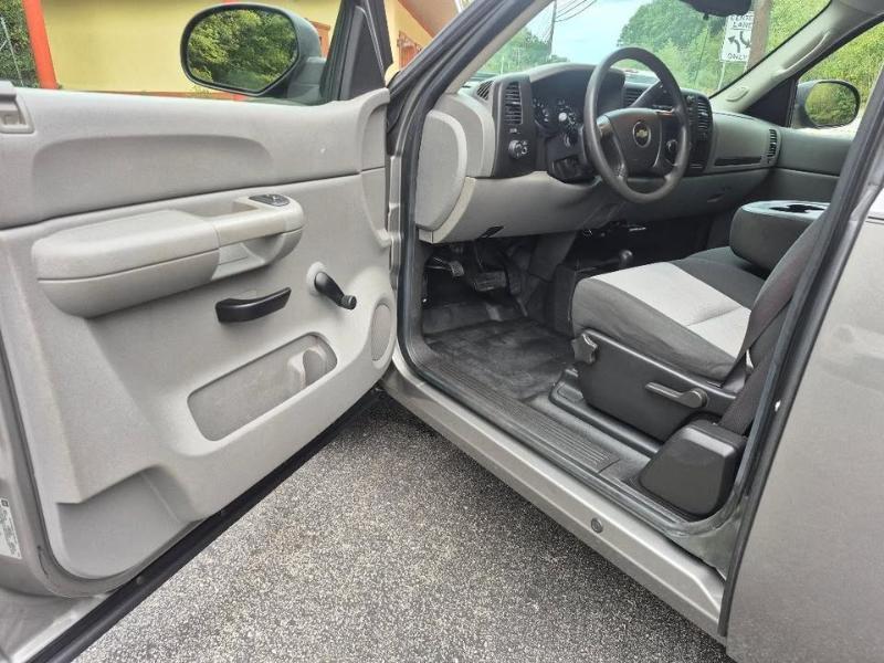 Chevrolet Silverado 1500 Work Truck Ext. Cab Long Box 4WD 2009