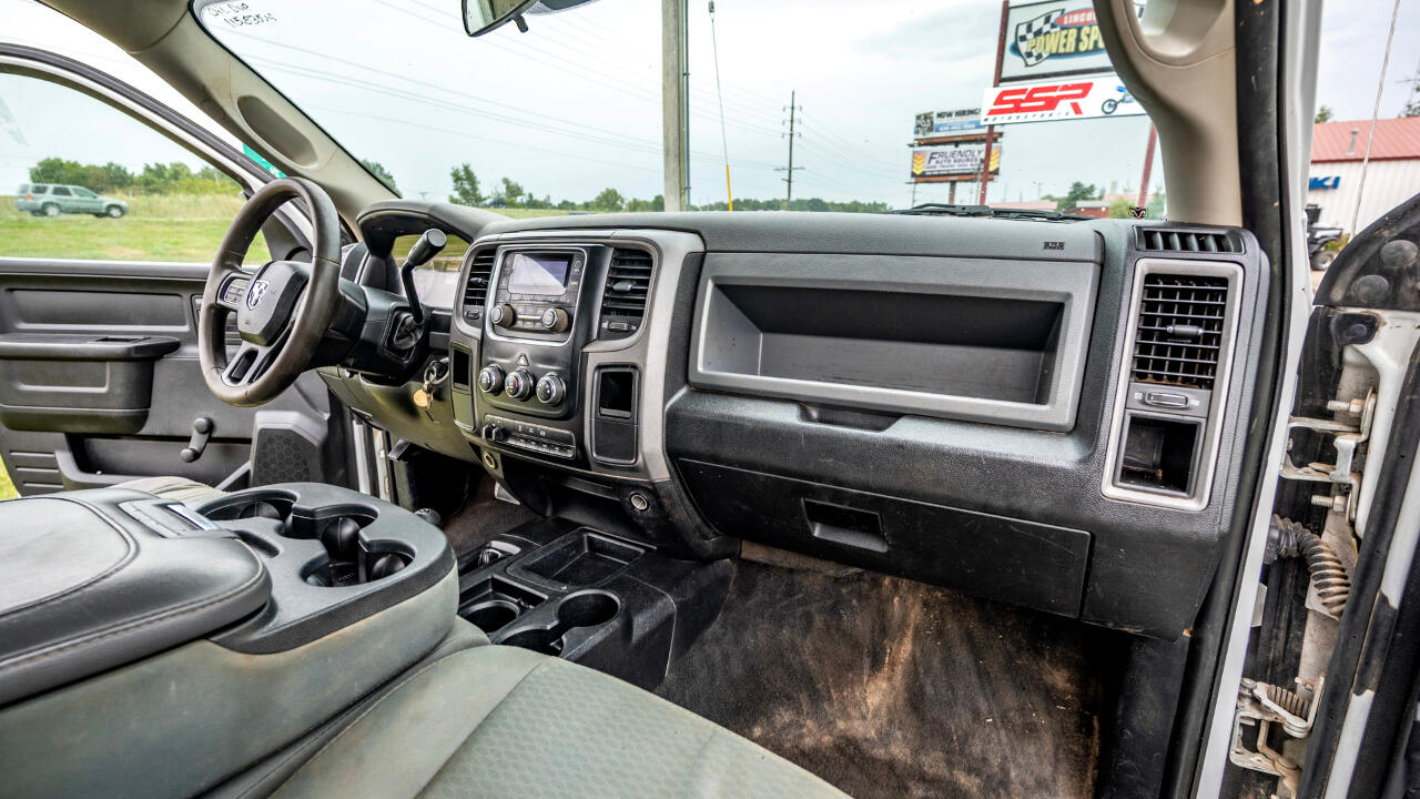 RAM 5500 Regular Cab 4WD 2014 RAM 5500 Regular Cab 4WD 2014