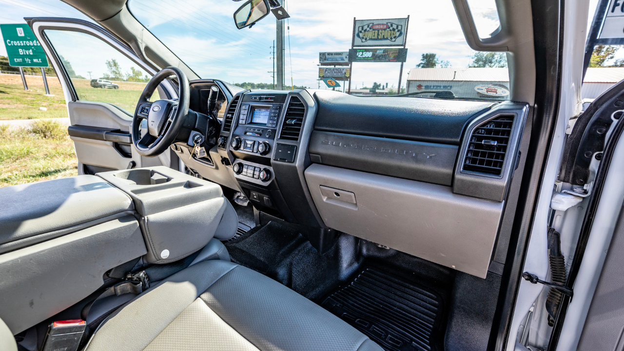 Ford F-450 SD Crew Cab DRW 4WD 2021 Ford F-450 SD Crew Cab DRW 4WD 2021