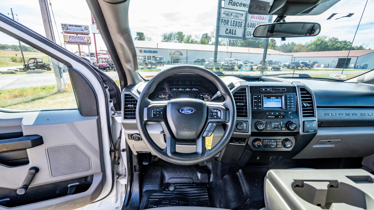 Ford F-450 SD Crew Cab DRW 4WD 2021 Ford F-450 SD Crew Cab DRW 4WD 2021