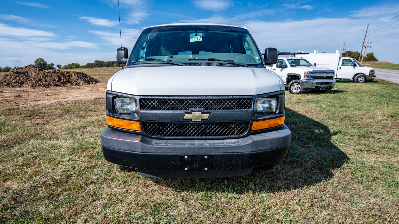 Chevrolet Express LS 3500 Extended 2016 Chevrolet Express LS 3500 Extended 2016
