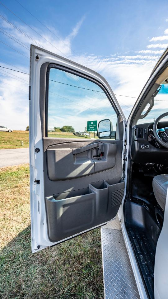 Chevrolet Express LS 3500 Extended 2016 Chevrolet Express LS 3500 Extended 2016