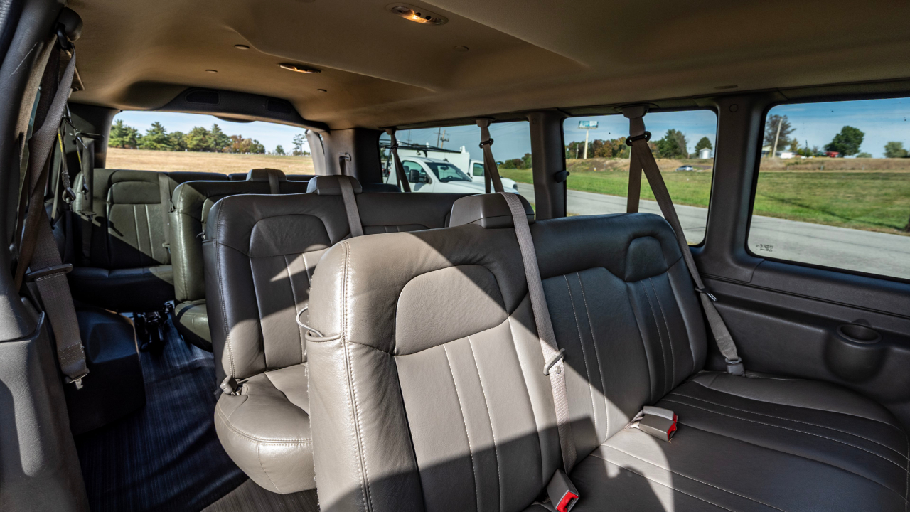 Chevrolet Express LS 3500 Extended 2016 Chevrolet Express LS 3500 Extended 2016