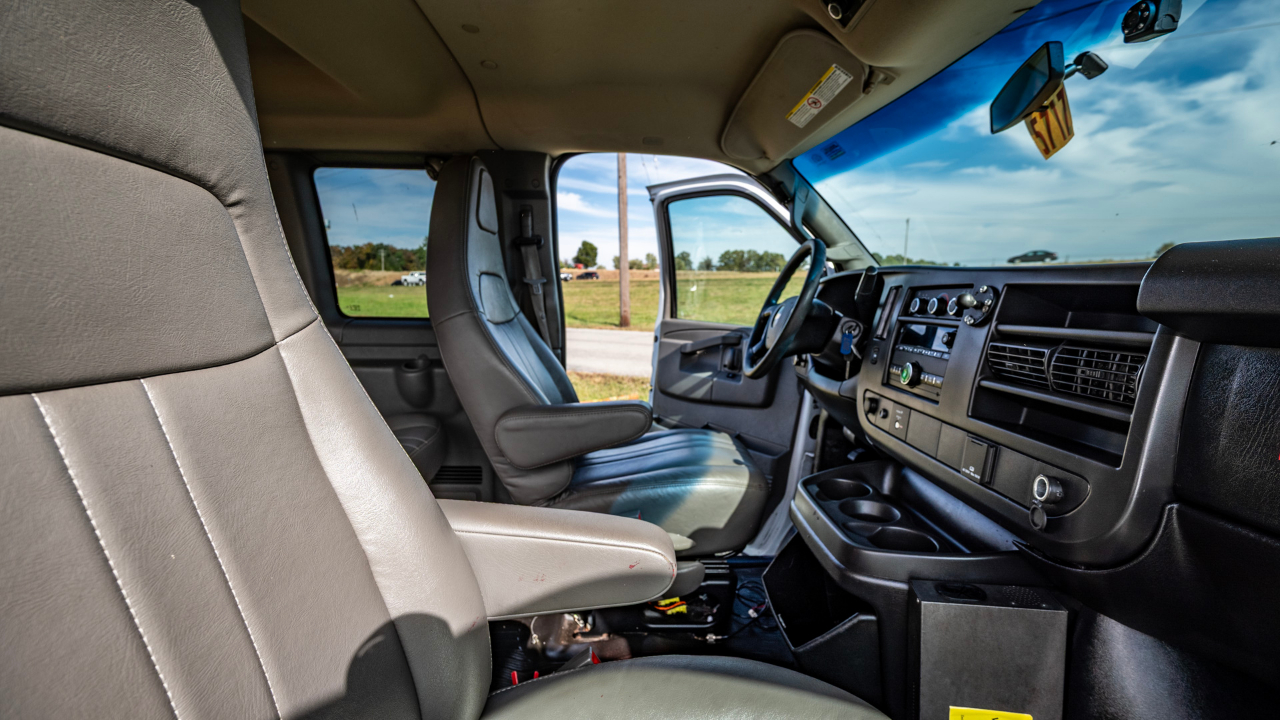 Chevrolet Express LS 3500 Extended 2016 Chevrolet Express LS 3500 Extended 2016