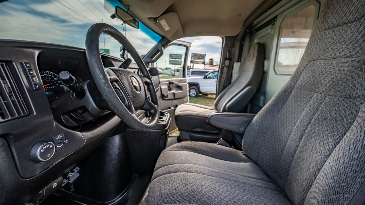 Chevrolet Express G3500 139" 2017 Chevrolet Express G3500 139" 2017