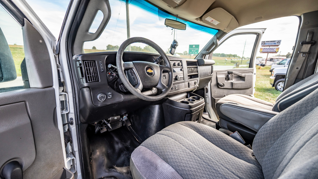 Chevrolet Express G3500 139" 2017 Chevrolet Express G3500 139" 2017