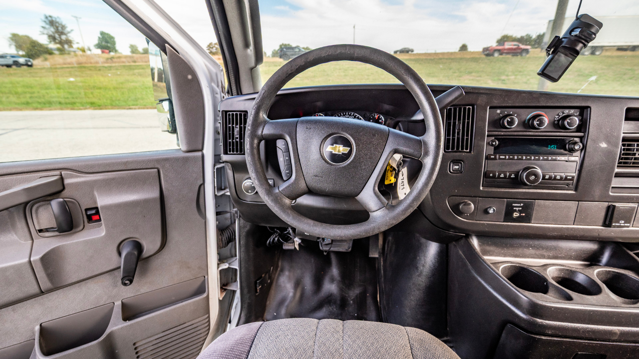 Chevrolet Express G3500 139" 2017 Chevrolet Express G3500 139" 2017