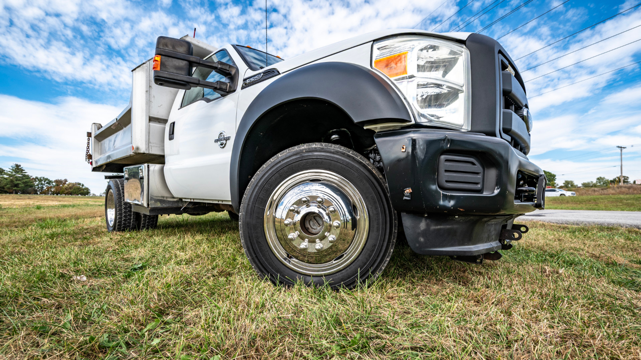 Ford F-550 Regular Cab DRW 4WD 2012 Ford F-550 Regular Cab DRW 4WD 2012