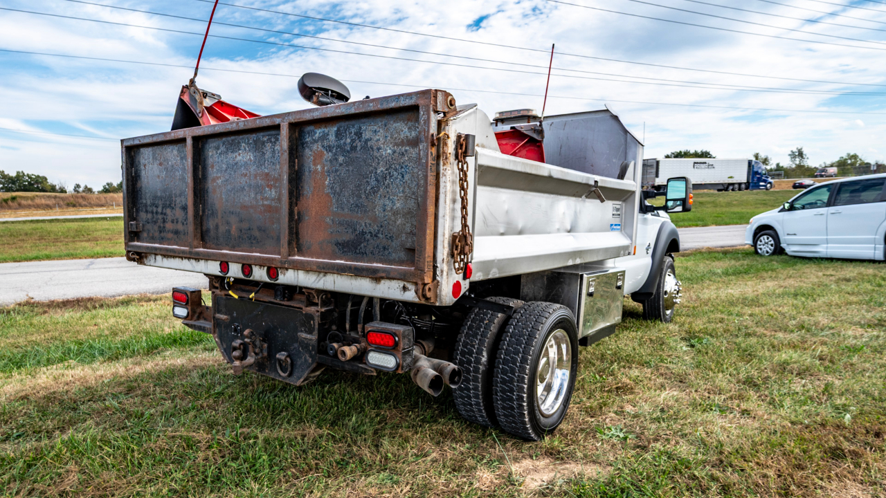 Ford F-550 Regular Cab DRW 4WD 2012 Ford F-550 Regular Cab DRW 4WD 2012