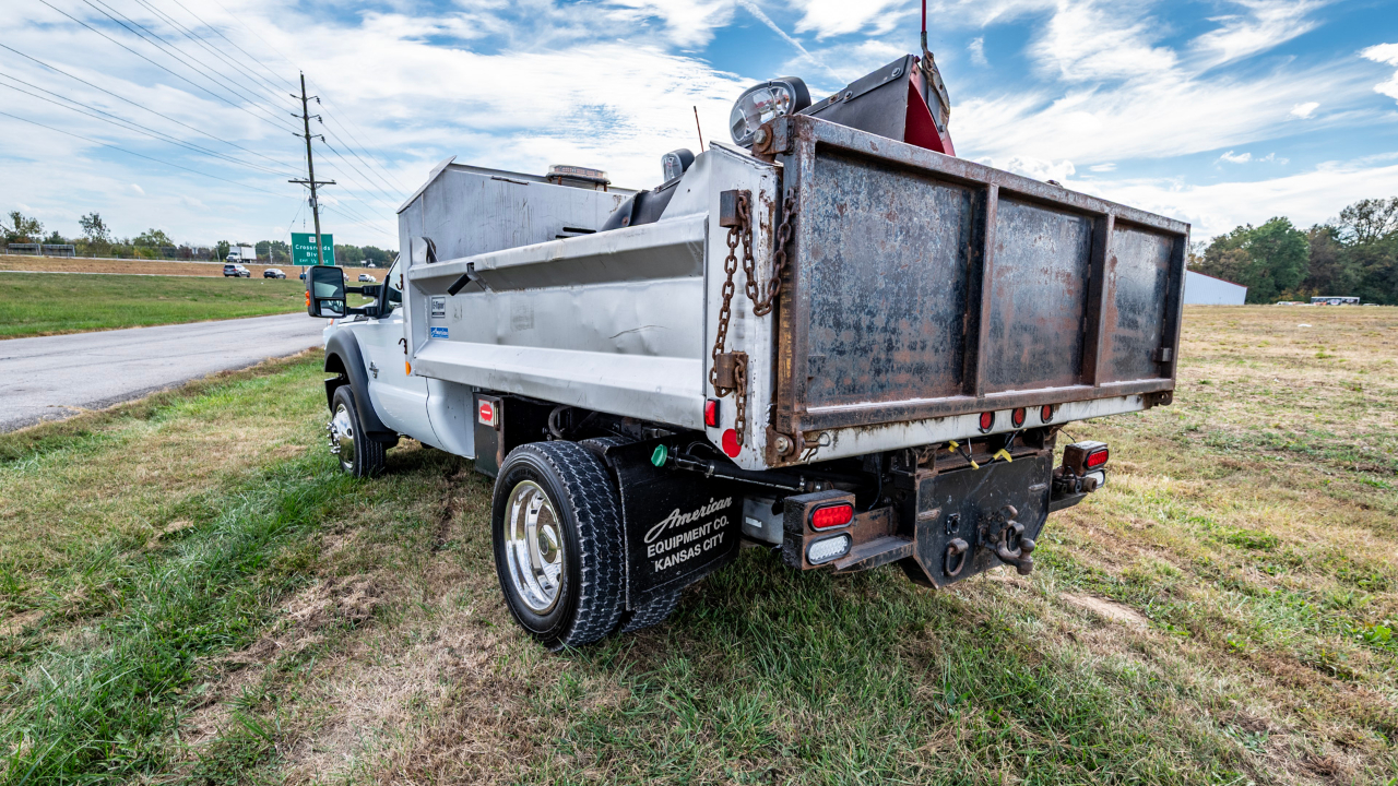 Ford F-550 Regular Cab DRW 4WD 2012 Ford F-550 Regular Cab DRW 4WD 2012