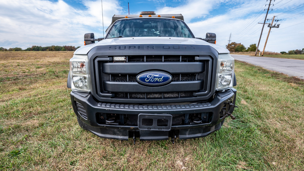 Ford F-550 Regular Cab DRW 4WD 2012 Ford F-550 Regular Cab DRW 4WD 2012