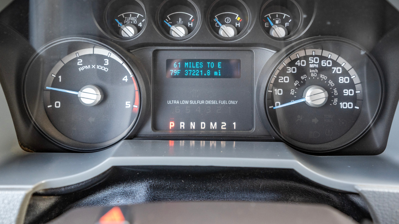 Ford F-550 Regular Cab DRW 4WD 2012 Ford F-550 Regular Cab DRW 4WD 2012