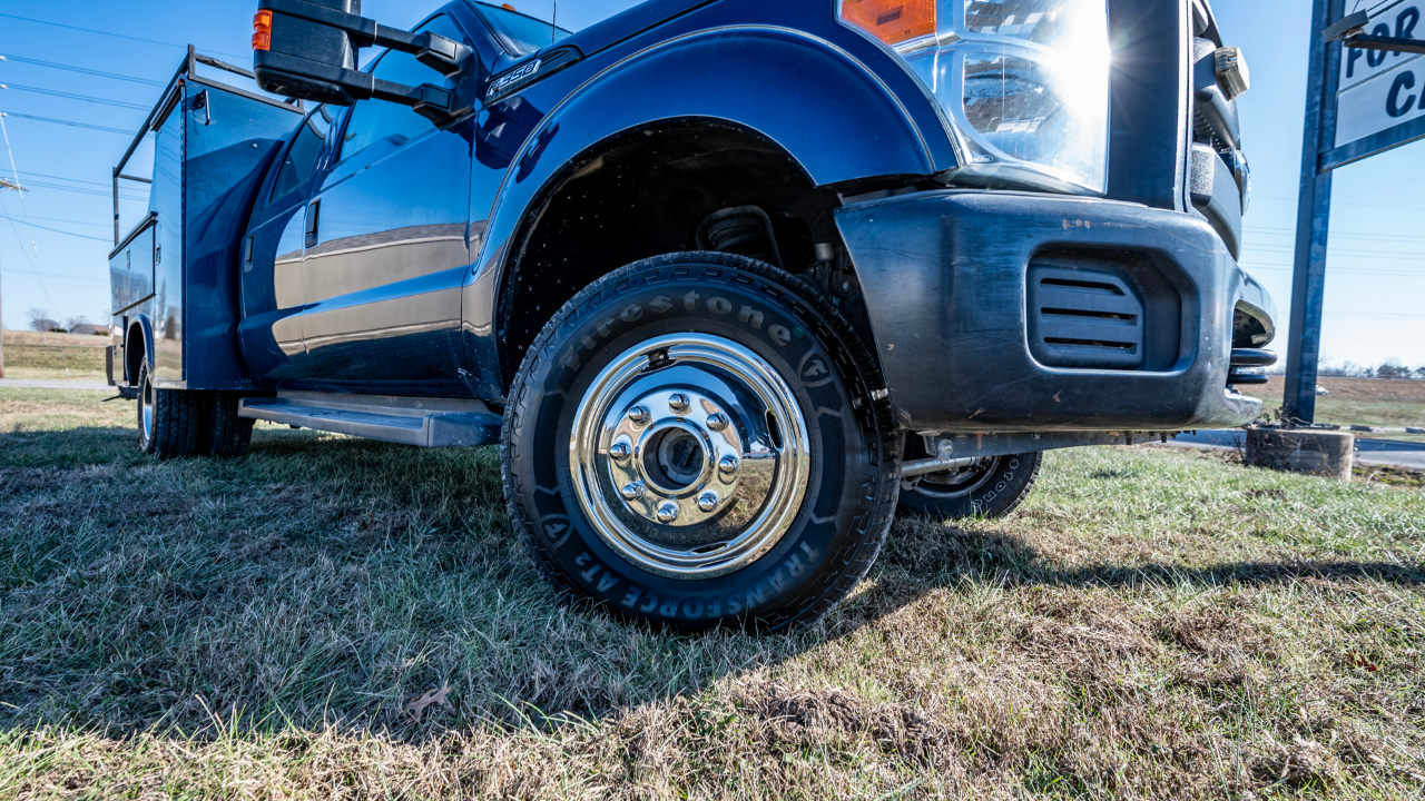 Ford F-350 SD XLT Crew Cab Long Bed DRW 4WD 2015