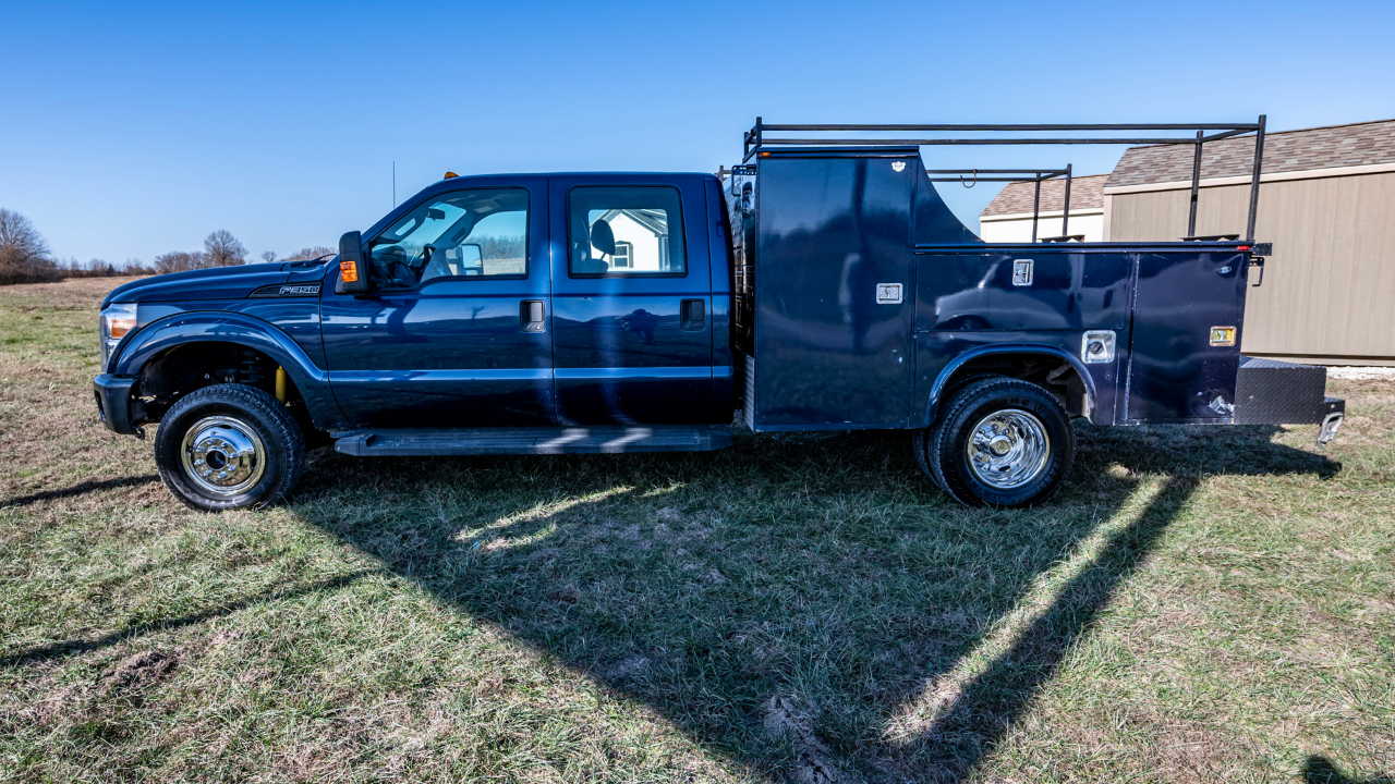 Ford F-350 SD XLT Crew Cab Long Bed DRW 4WD 2015