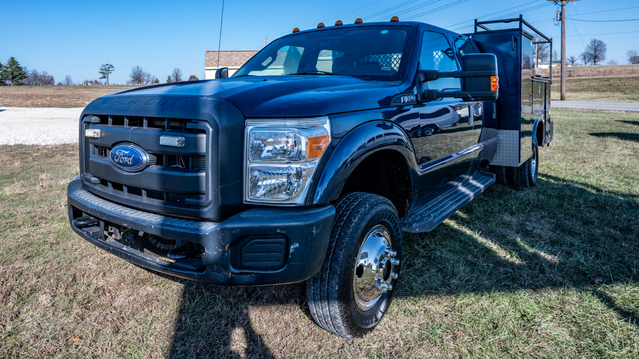 Ford F-350 SD XLT Crew Cab Long Bed DRW 4WD 2015
