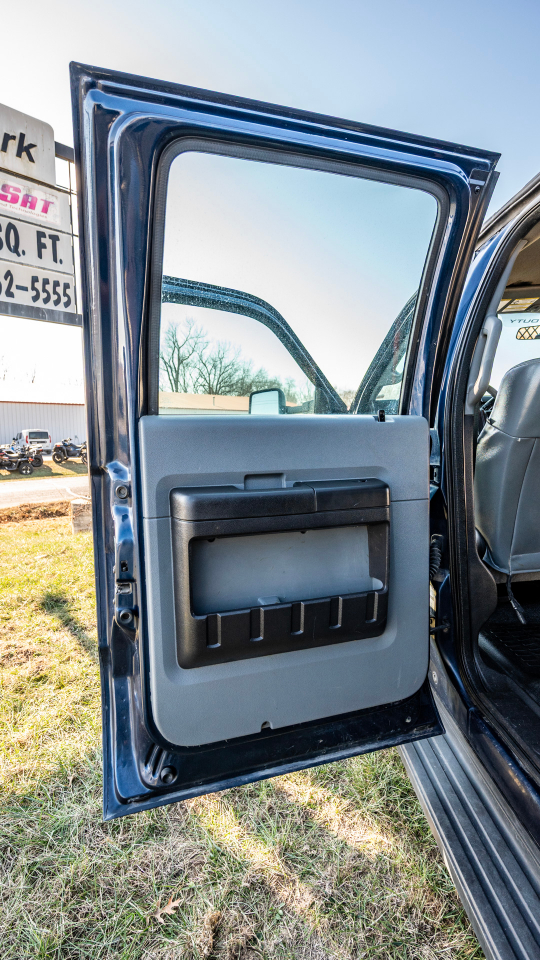 Ford F-350 SD XLT Crew Cab Long Bed DRW 4WD 2015