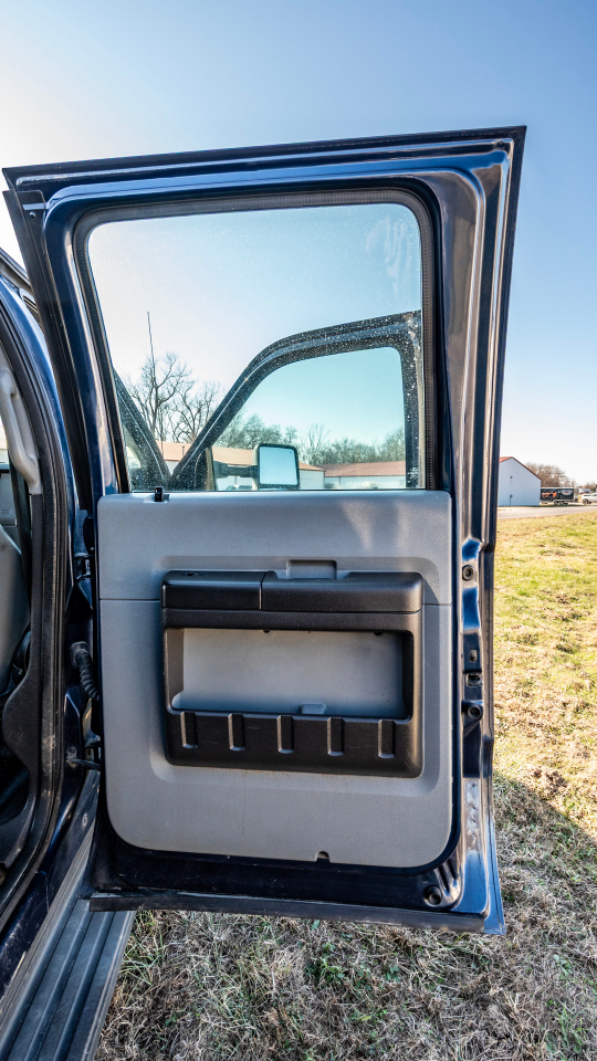 Ford F-350 SD XLT Crew Cab Long Bed DRW 4WD 2015