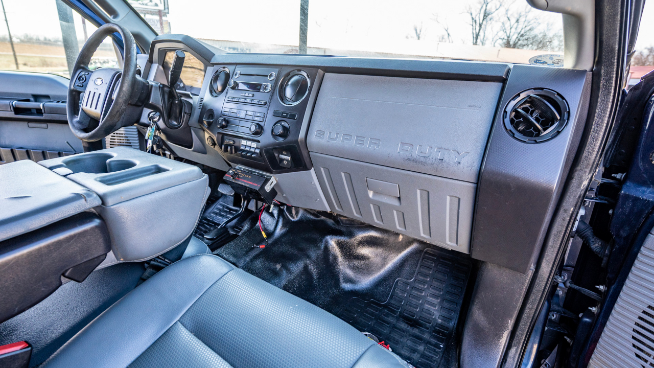 Ford F-350 SD XLT Crew Cab Long Bed DRW 4WD 2015