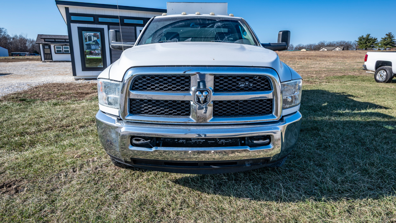 RAM 3500 Regular Cab 2WD SWB DRW 2015