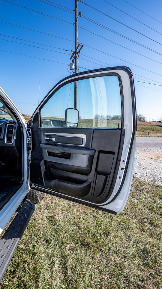 RAM 3500 Regular Cab 2WD SWB DRW 2015