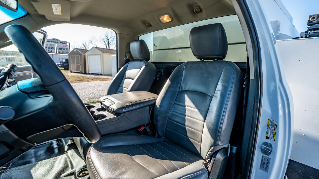 RAM 3500 Regular Cab 2WD SWB DRW 2015