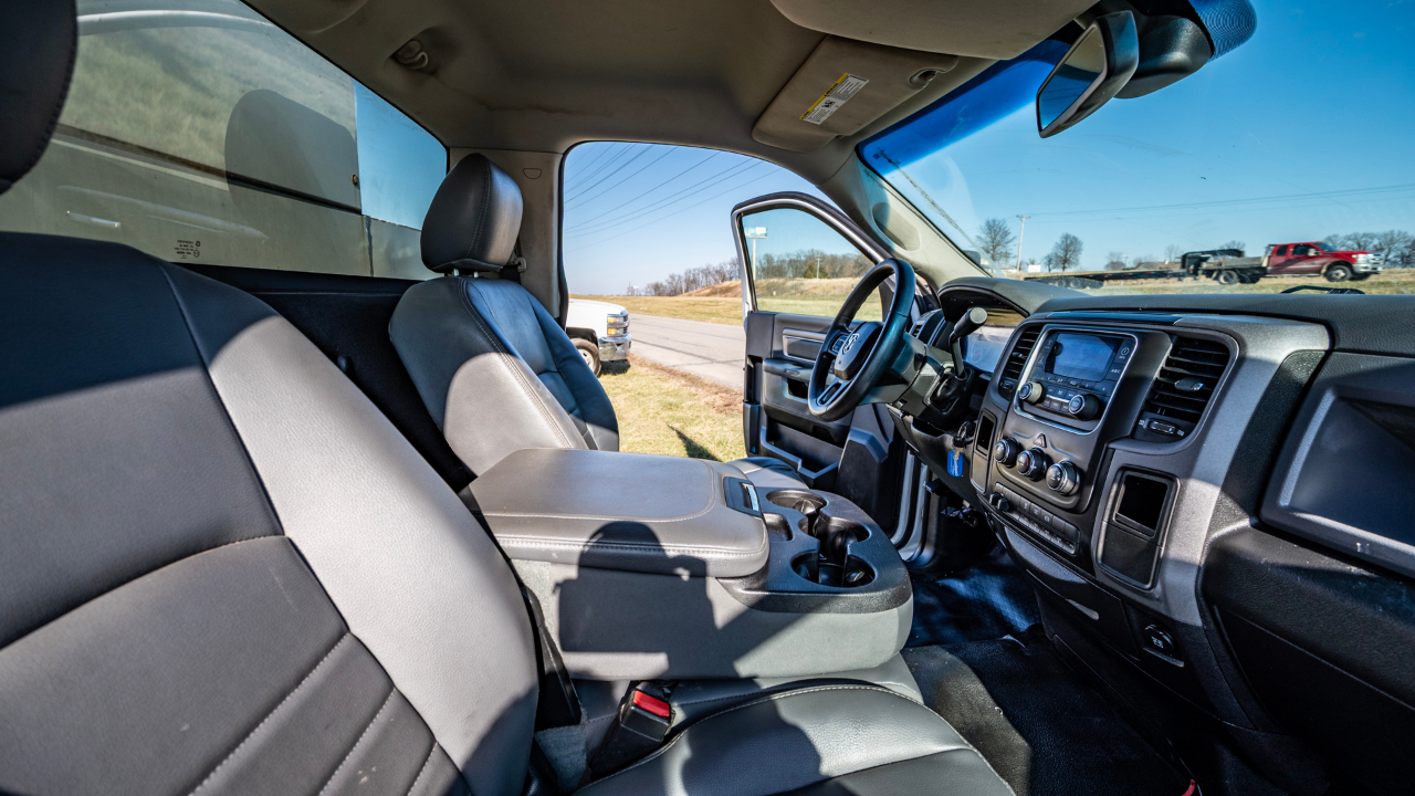 RAM 3500 Regular Cab 2WD SWB DRW 2015