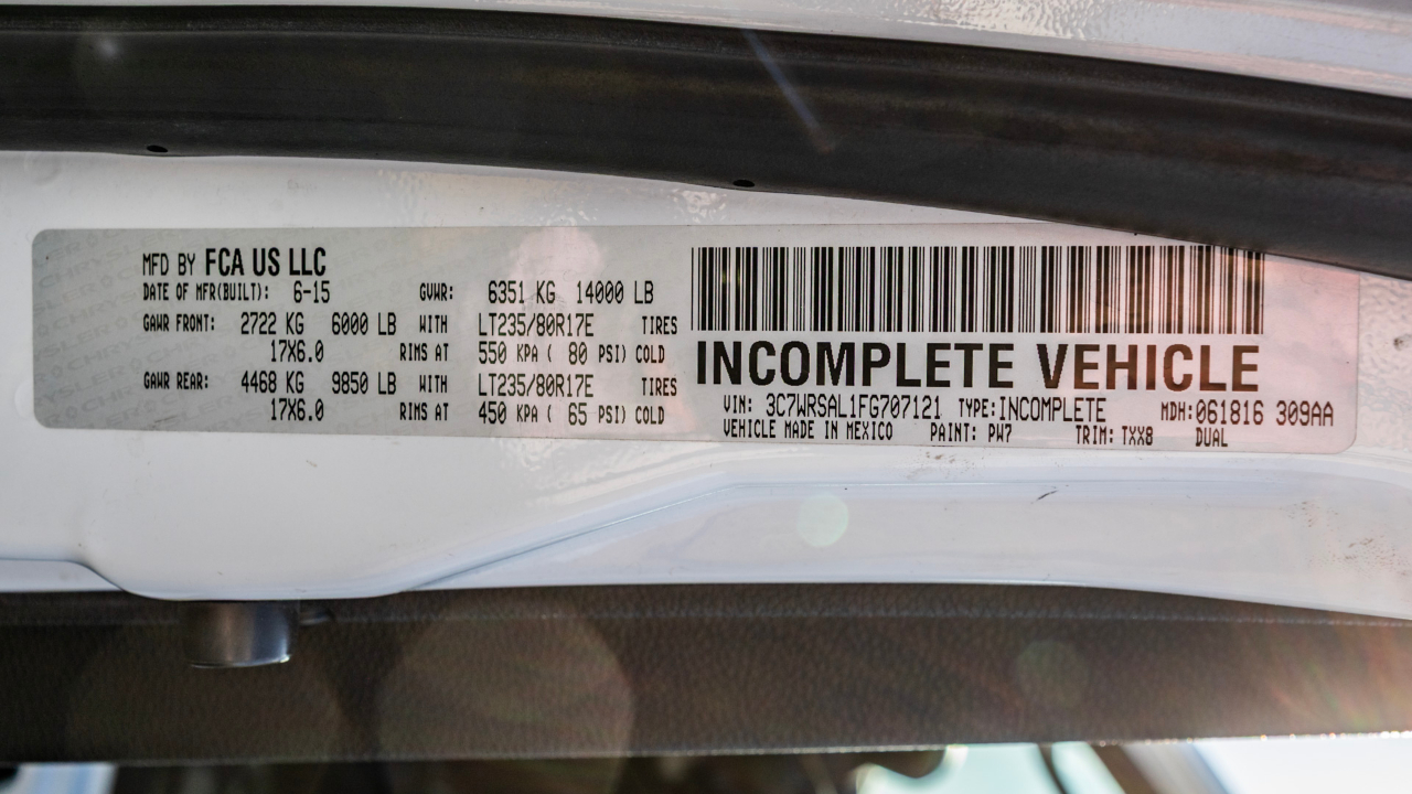 RAM 3500 Regular Cab 2WD SWB DRW 2015