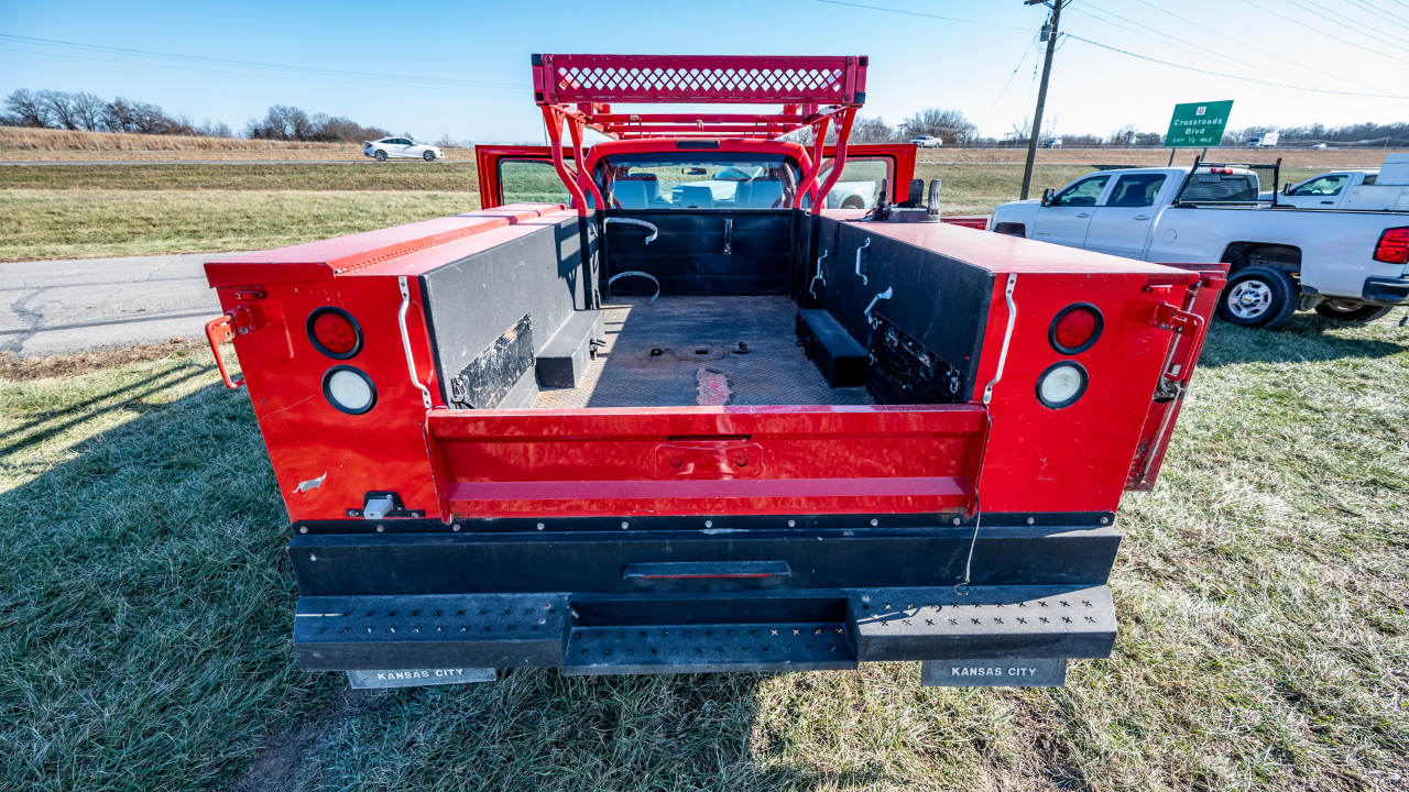 Ford F-550 Crew Cab DRW 2WD 2016