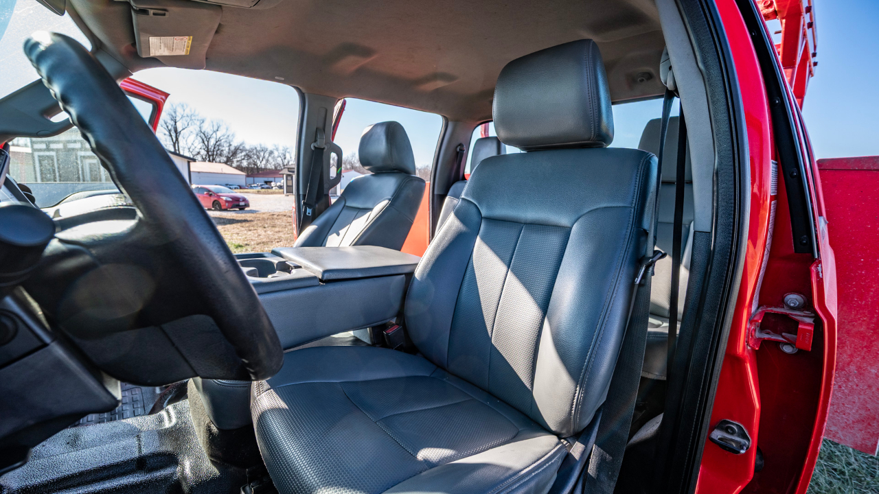 Ford F-550 Crew Cab DRW 2WD 2016