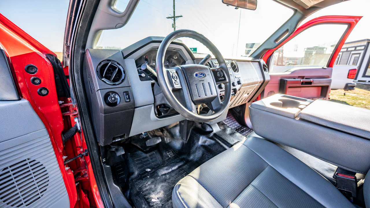 Ford F-550 Crew Cab DRW 2WD 2016