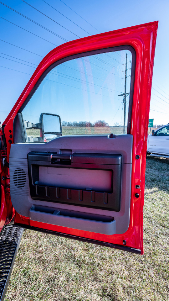 Ford F-550 Crew Cab DRW 2WD 2016