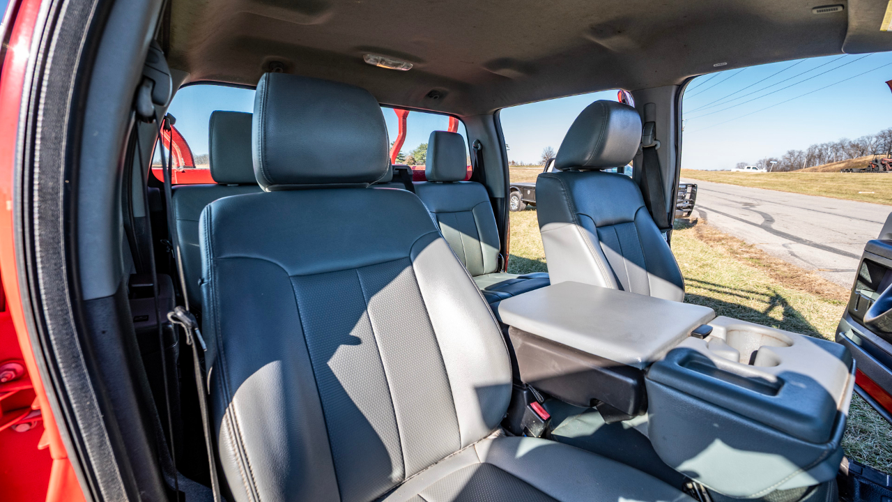 Ford F-550 Crew Cab DRW 2WD 2016