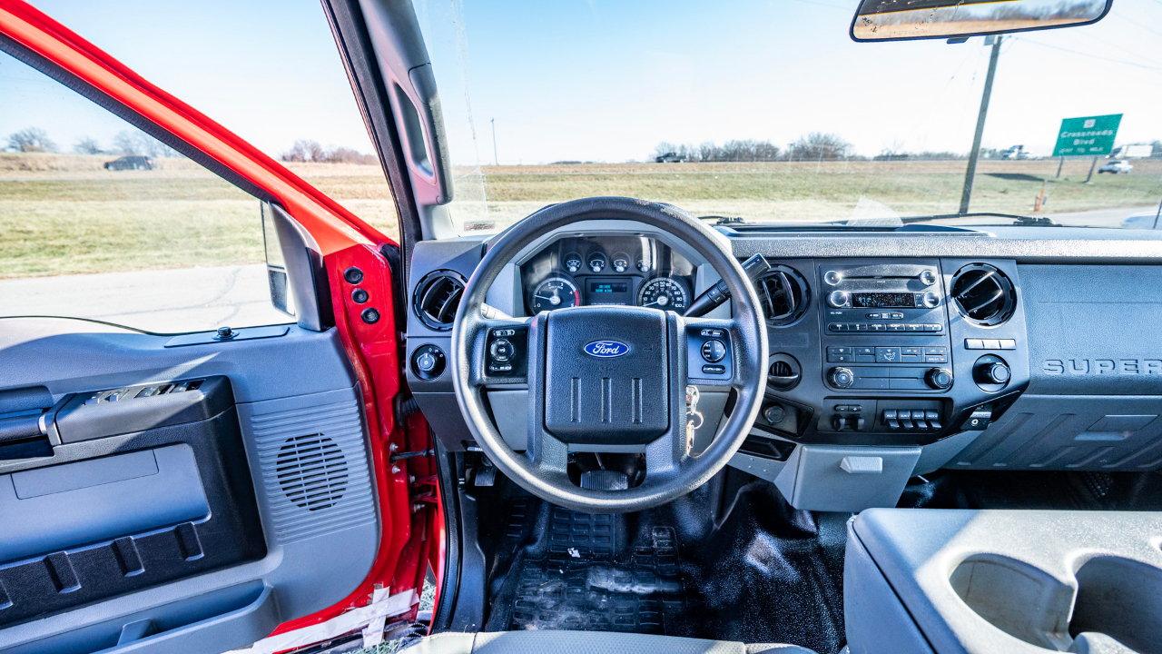 Ford F-550 Crew Cab DRW 2WD 2016