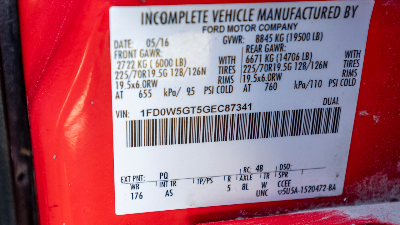 Ford F-550 Crew Cab DRW 2WD 2016