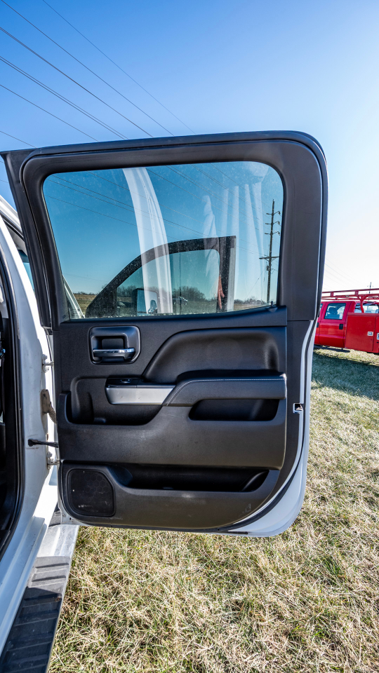 Chevrolet Silverado 3500HD LT Crew Cab 4WD 2016