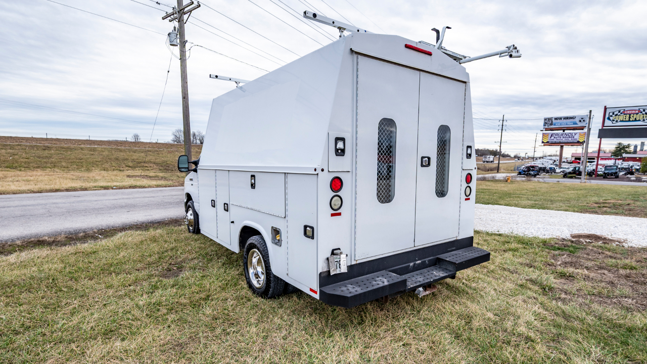 Ford Econoline E-350 Super Duty 2016