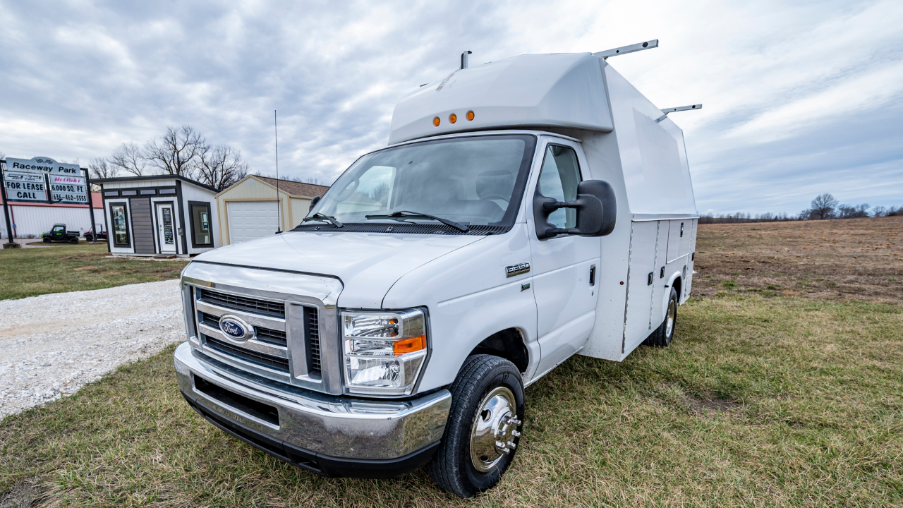 Ford Econoline E-350 Super Duty 2016