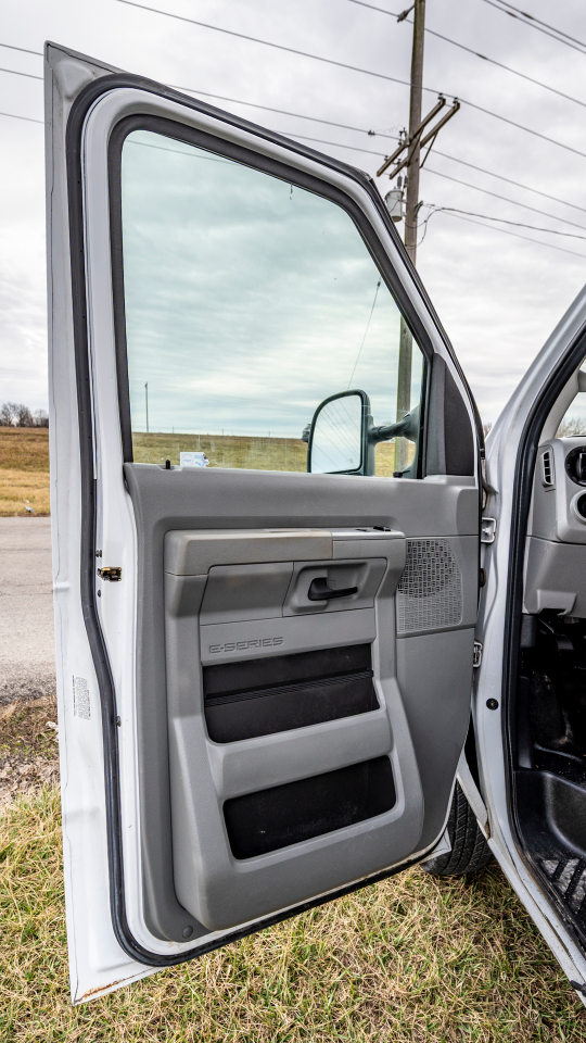 Ford Econoline E-350 Super Duty 2016